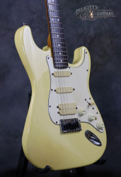 1991-Fender-Strat-Plus-Deluxe-Beck-Vintage-White