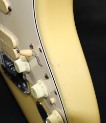 1991-Fender-Strat-Plus-Deluxe-Beck-Vintage-White