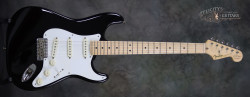 2011-Fender-Stratocaster-Clapton-Black
