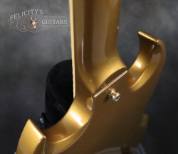 2011-Gibson-SG-Exclusive-Sam-Ash-Bullion-Gold