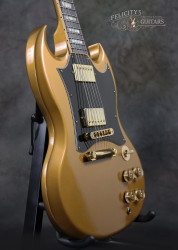 2011-Gibson-SG-Exclusive-Sam-Ash-Bullion-Gold
