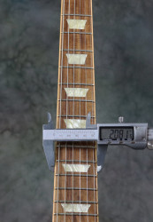 2012-Gibson-Les-Paul-Traditional-Light-Burst