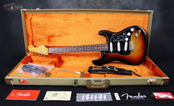 2013-Fender-Strat-SRV-Vaughan-Sunburst