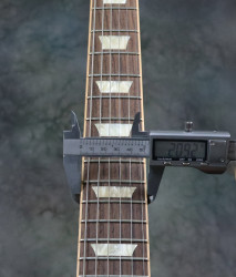 2013-Gibson-Les-Paul-Standard-Plus-Heritage-Cherry-Burst