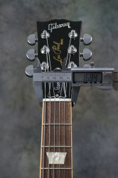 2013-Gibson-Les-Paul-Standard-Plus-Heritage-Cherry-Burst