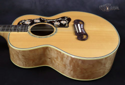 2015-Gibson-Montana-J-200-M-Trophy-Natural