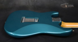 2016-Fender-Stratocaster-Johnson-Lucerne-Aqua