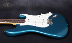 2016-Fender-Stratocaster-Johnson-Lucerne-Aqua