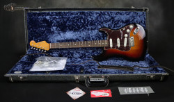 2016-Fender-Stratocaster-Mayer-Sunburst