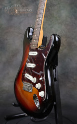 2016-Fender-Stratocaster-Mayer-Sunburst