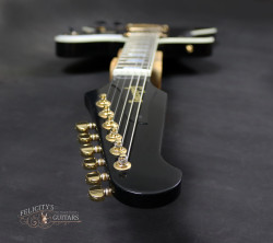 2017-Gibson-Custom-Firebird-V-Custom-Ebony